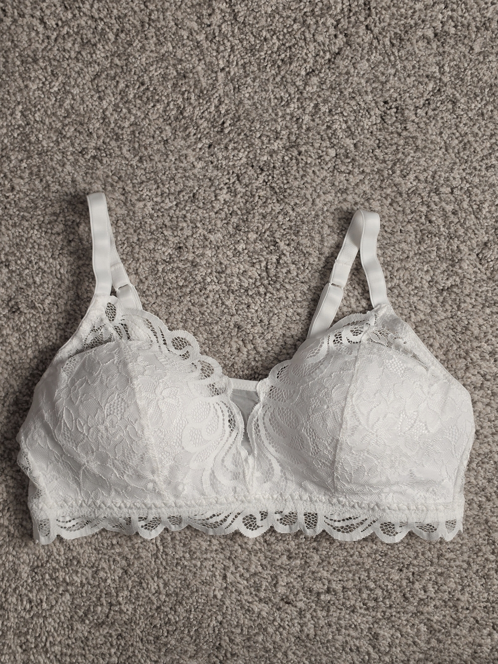Bali White Lace Wireless Bralette with Scalloped Trim